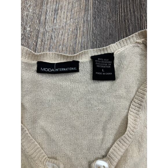 Moda International Beige Button-Up Cardigan Size Large - Picture 2 of 5